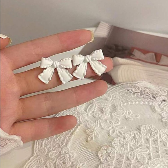 White Bow Stud Earrings - Picture 2 of 4